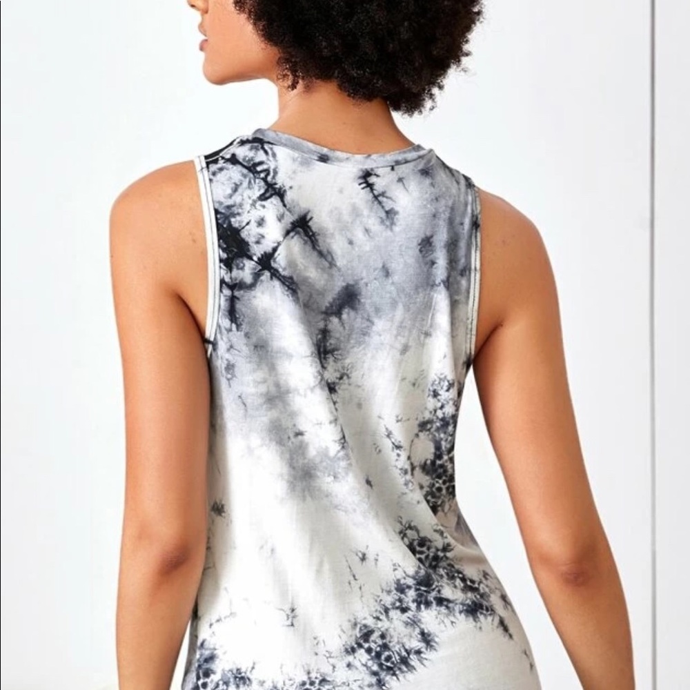 🆕 Tye Dye sport tank top - Picture 3 of 3